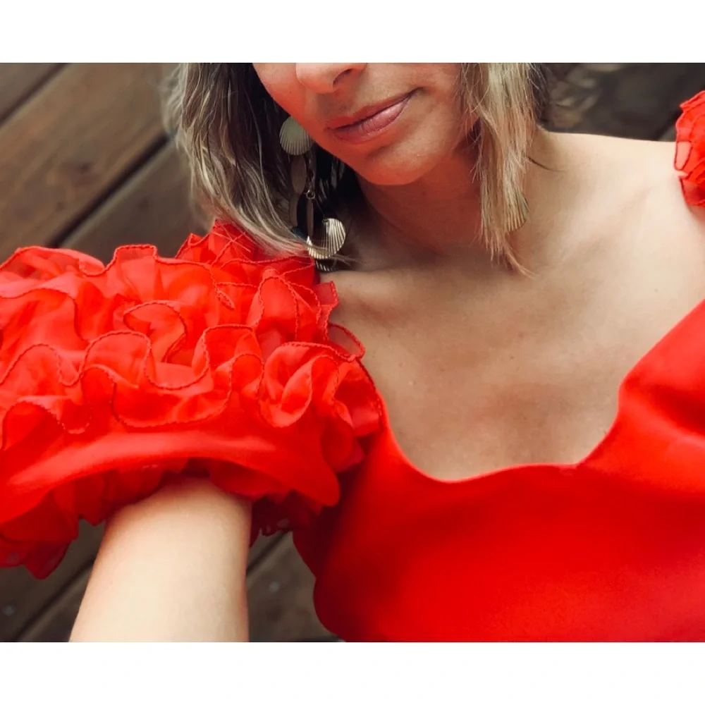 Vintage Red Gown with Puff Sleeves - Picture 5 of 12